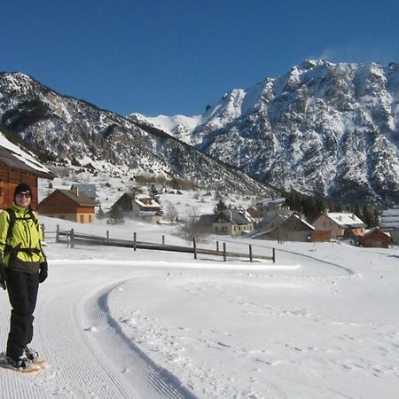 Le Barlet23 Pers Hameau Des Chazals Nevache Hautes Alpes Luaran gambar